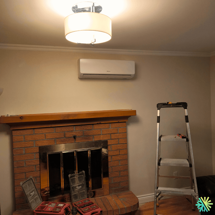 Installation d’une thermopompe Gree FreeMatch à Sainte-Dorothée (Laval)