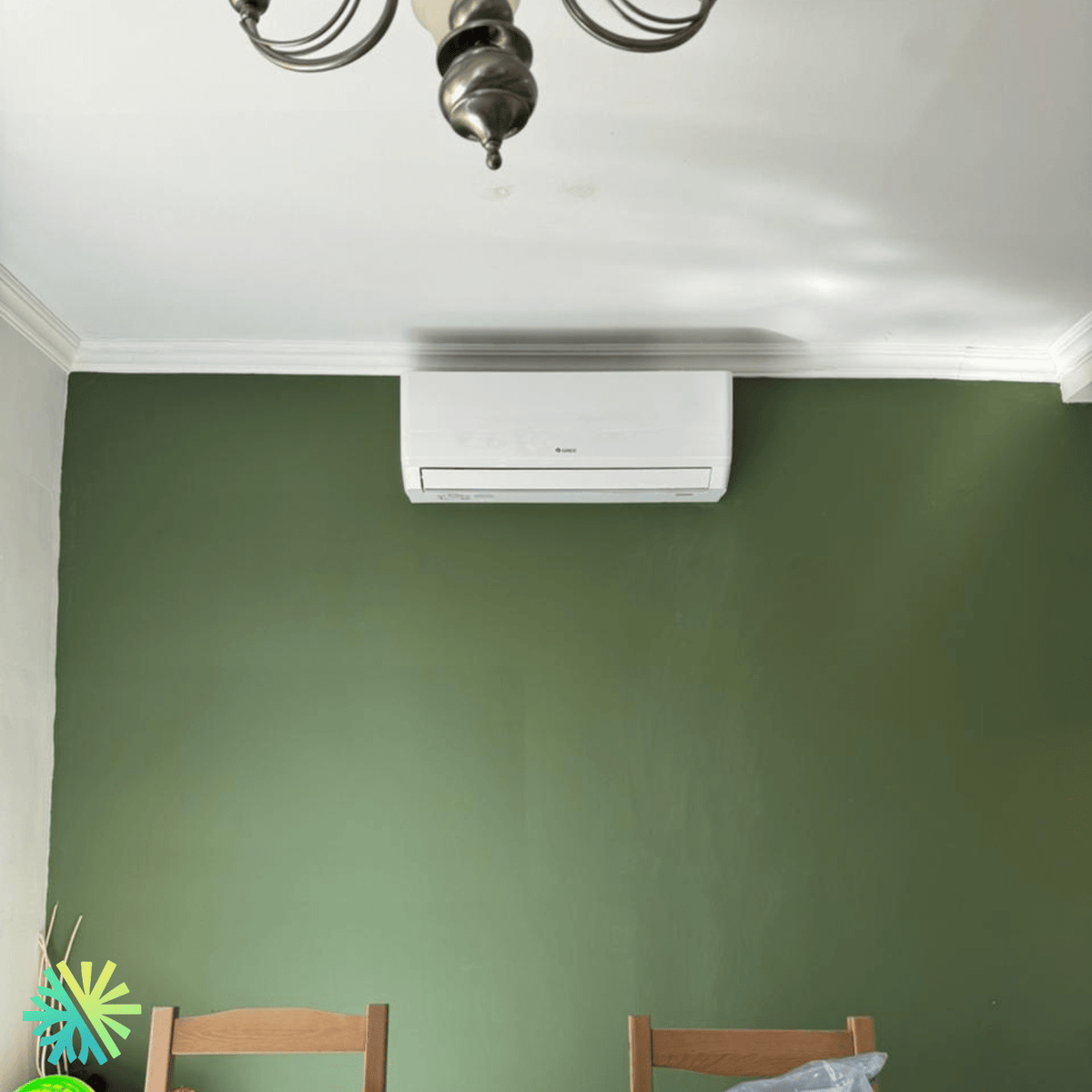 Installation of a Gree Crossover Wall-Mounted Heat Pump in Varennes, South Shore