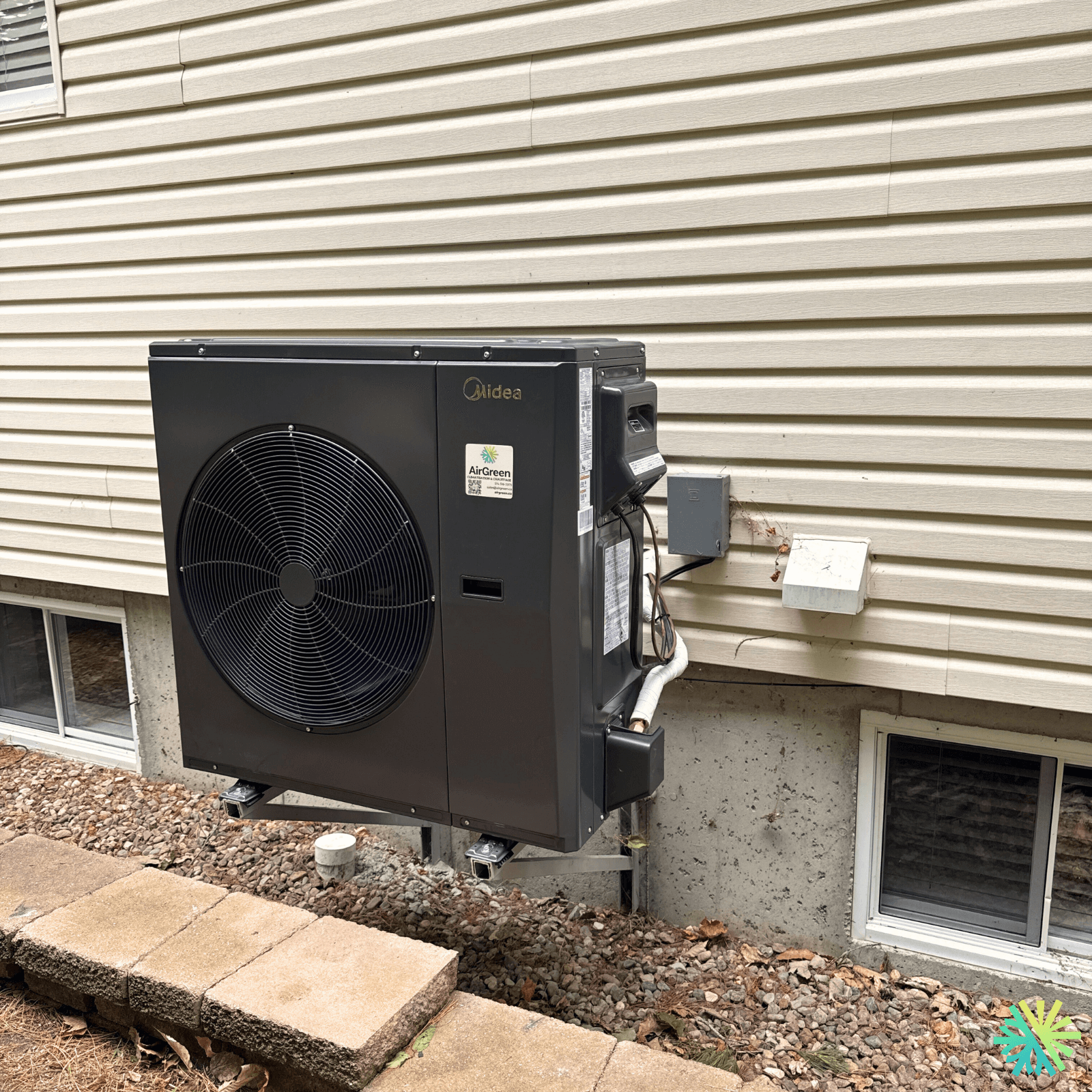 Installation d’une thermopompe centrale Midea à Blainville