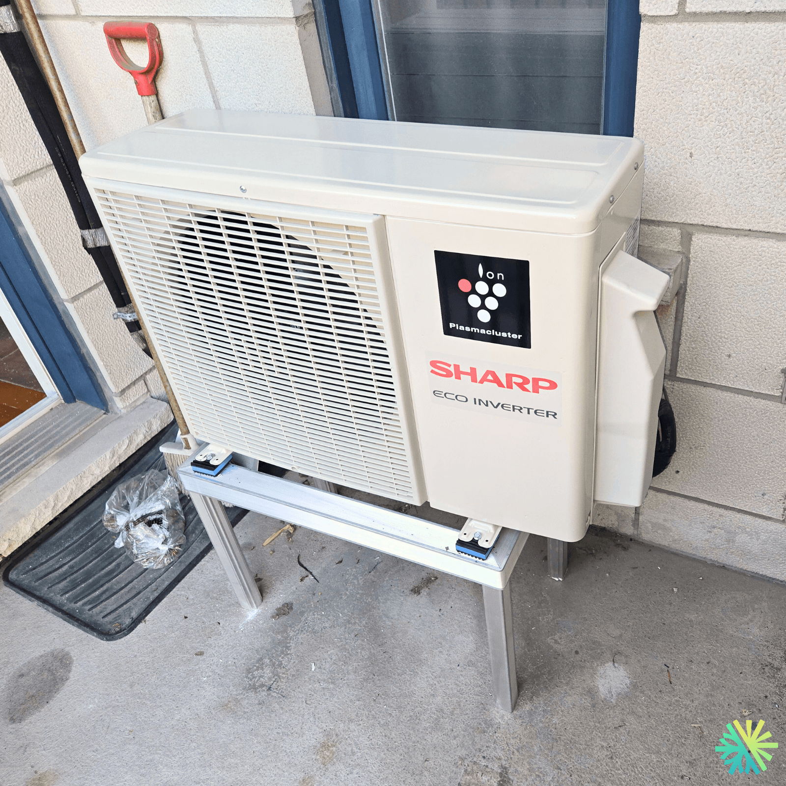 Installation d’une thermopompe murale Sharp ZU1 à Ville-Marie (Montréal)