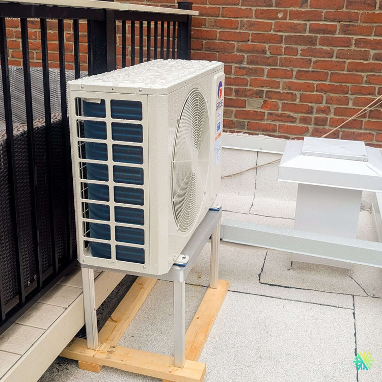 Installation d'une thermopompe 2 têtes GREE FreeMatch R32 dans l'arrondissement de Pierrefonds-Roxboro à Montréal