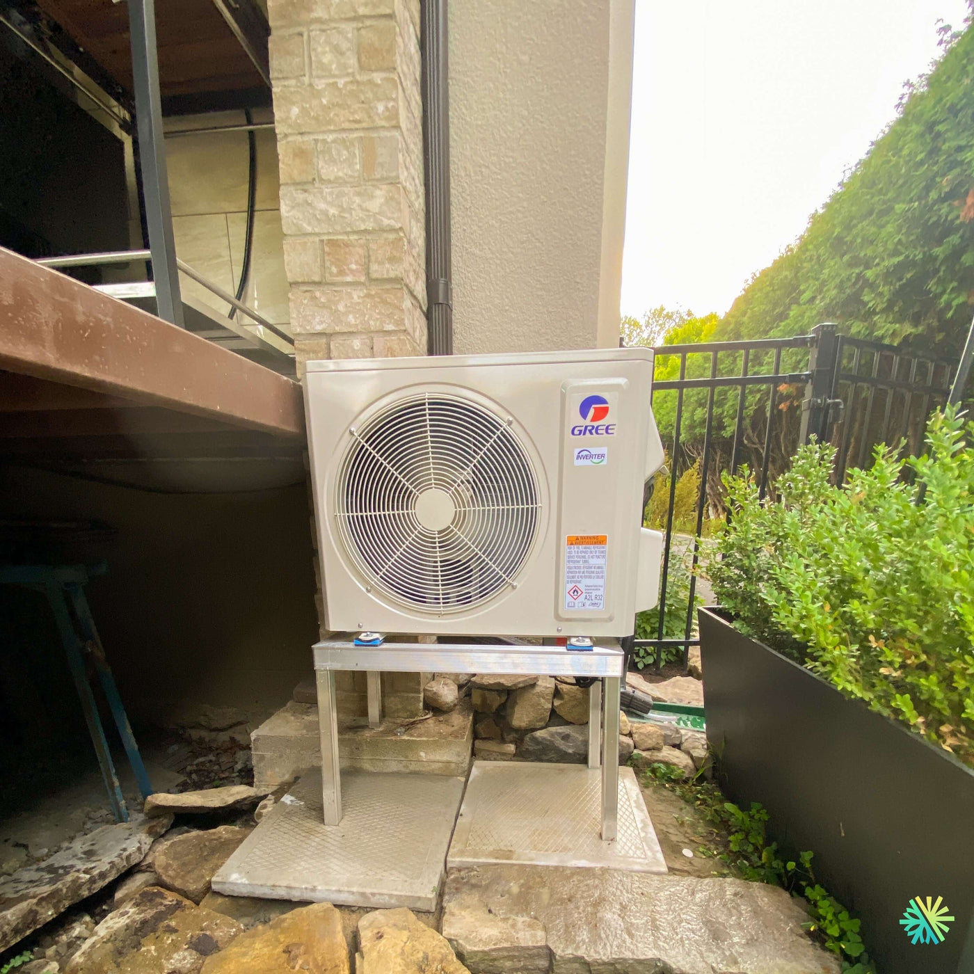 Installation d’une thermopompe murale GREE LIVO R32 – climatiseur mini split à Duvernay, Laval