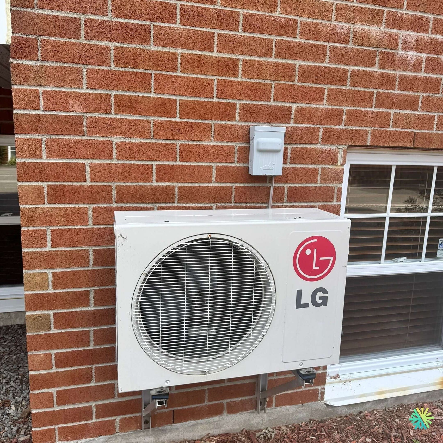 Réparation d’un climatiseur mural LG à Saint-Lambert