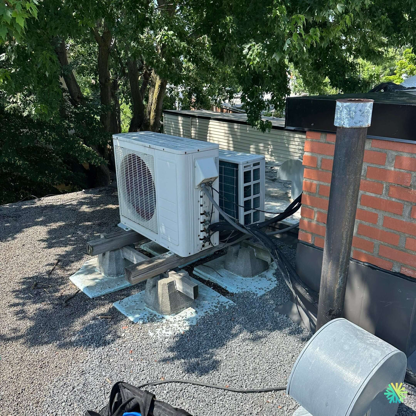 Réparation d’une thermopompe murale Gree à Sainte-Dorothée