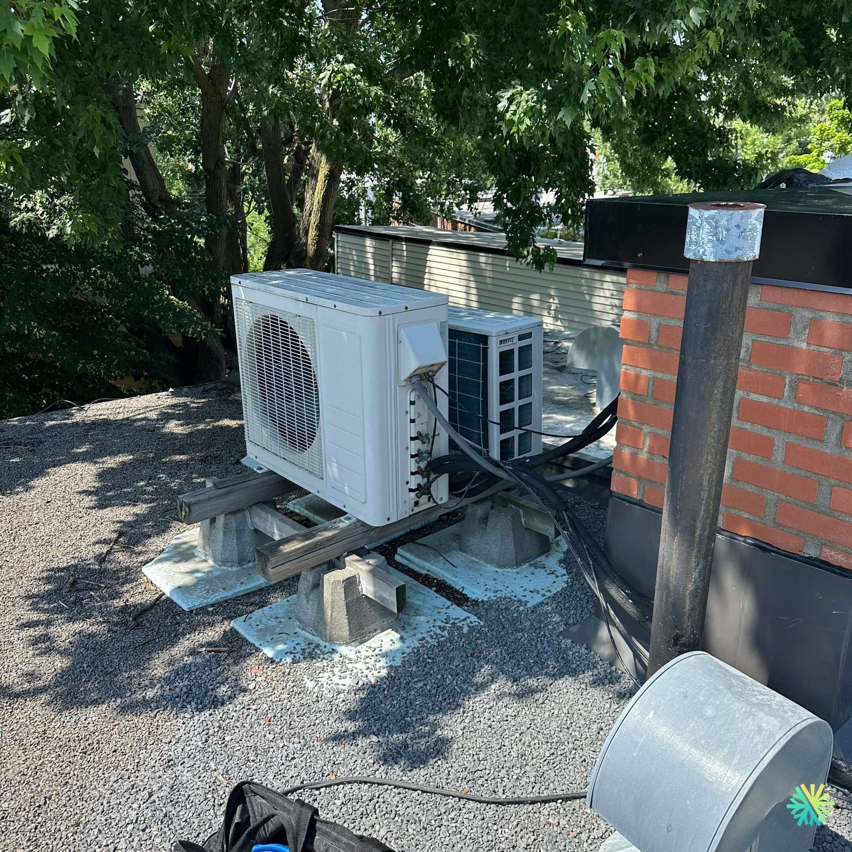 Réparation d’une thermopompe murale Gree à Sainte-Dorothée