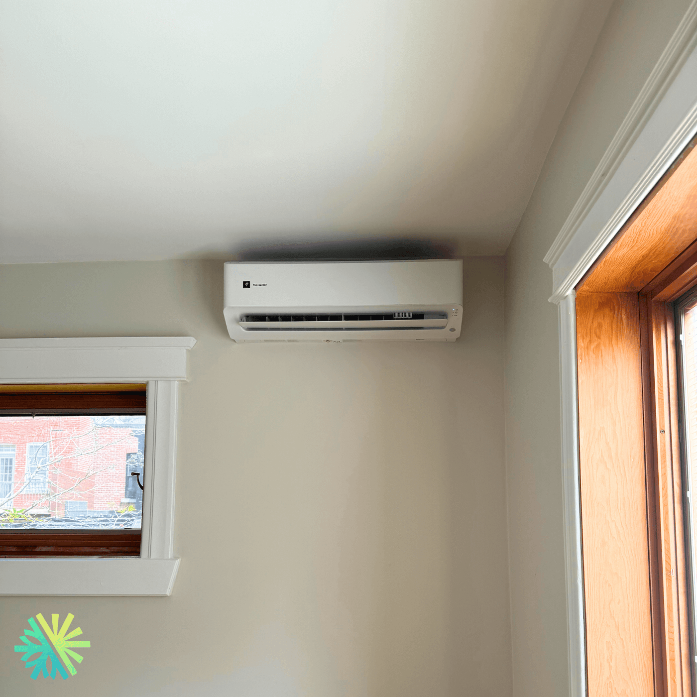 Installation d’une Thermopompe Sharp ZHU1 Mini Split à Ville Mont-Royal