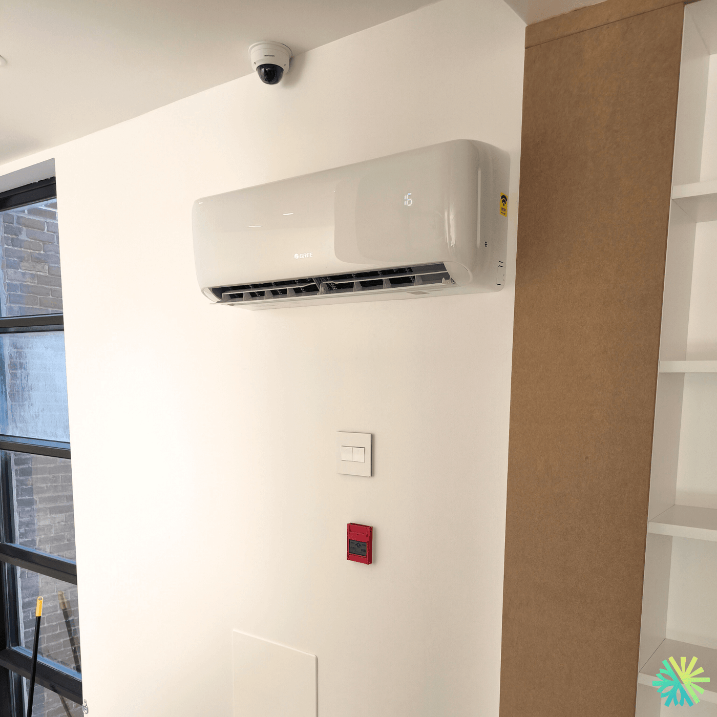 Service et entretien d’une thermopompe murale Gree à Ville-Marie (Montréal)