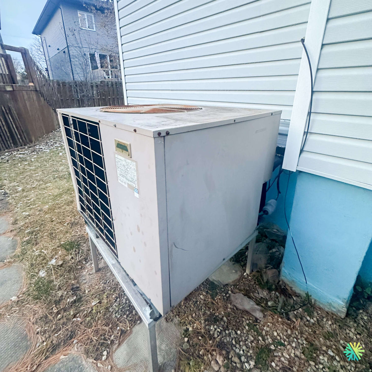 Réparation d’une thermopompe centrale à Westmount
