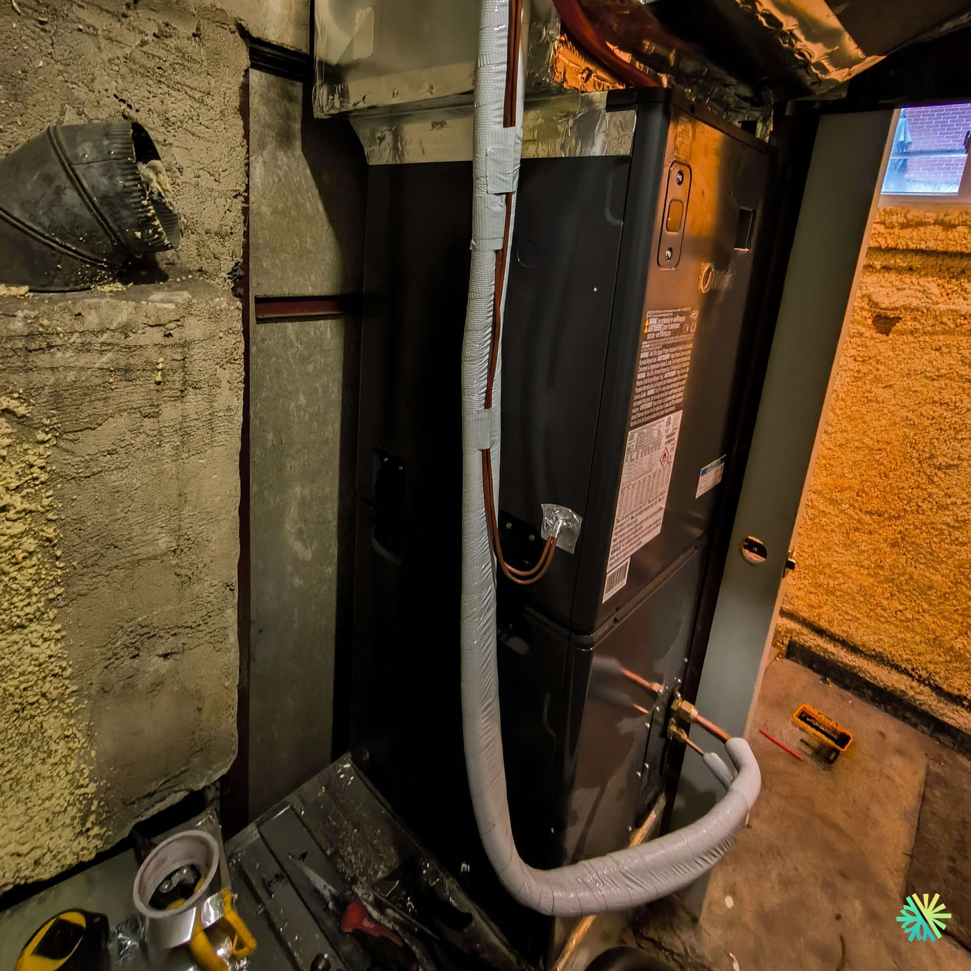 Installation d’une fournaise électrique MIDEA EVOX G3 2 tonnes avec système central à Bois-des-Filion