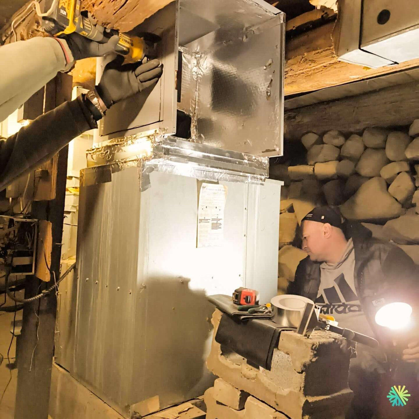 Installation d'une Thermopompe Centrale Canair -30 sur la Rive Sud