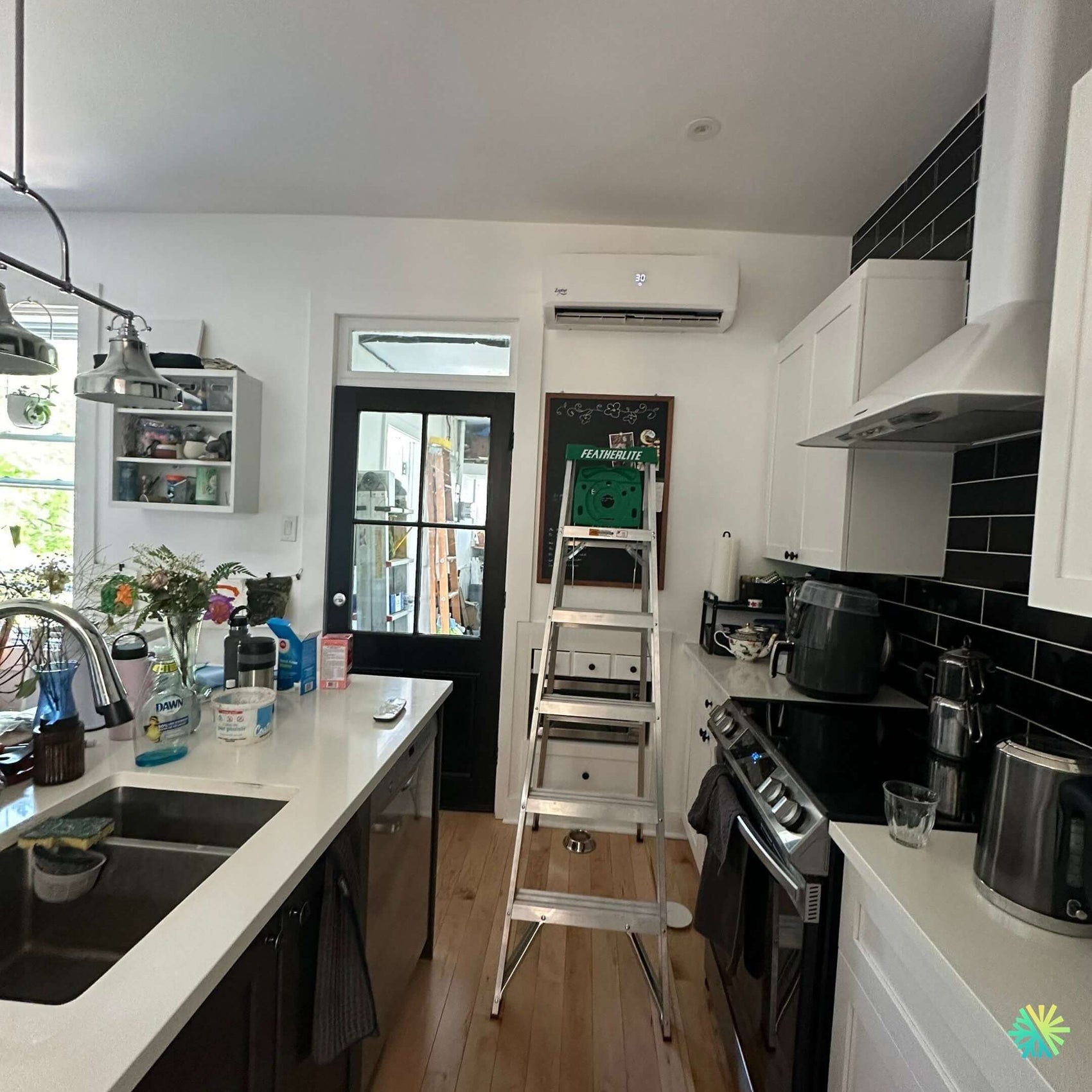 Installation d’une Midea Midea28 thermopompe murale à Rosemont–La Petite-Patrie