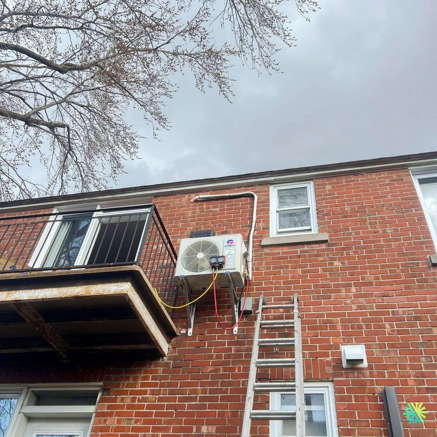 Thermopompe murale gelée en pleine nuit ? Voici la procédure urgente recommandée par nos techniciens