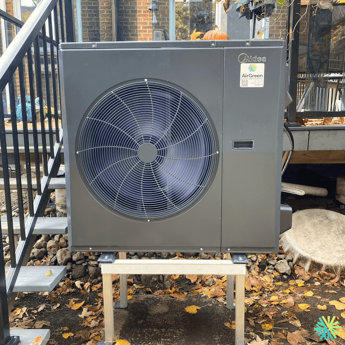 Thermopompe murale Midea installée à Rosemont–La Petite-Patrie