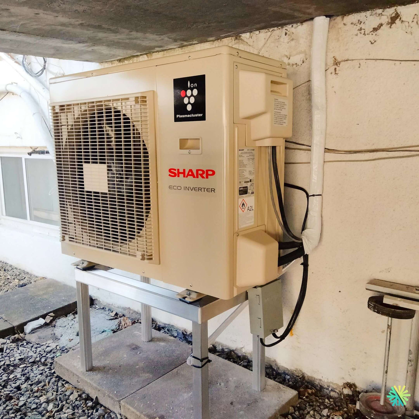 Installation d’une thermopompe murale SHARP ZU1 18000 BTU dans l’arrondissement d’Ahuntsic-Cartierville à Montréal