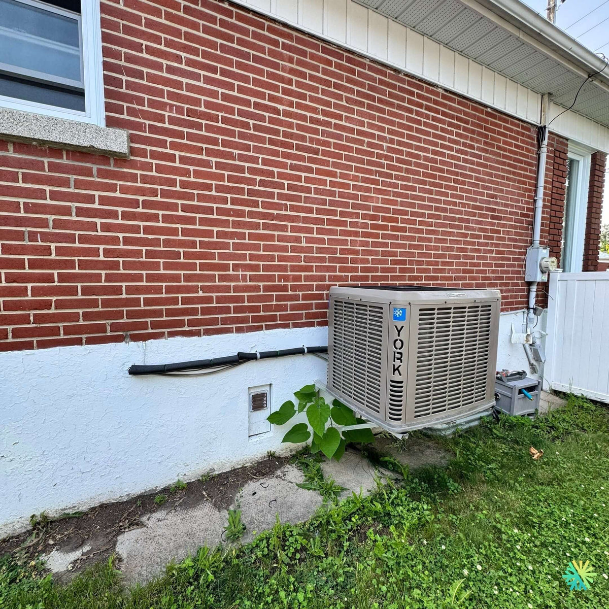Réparation d’une thermopompe centrale York à Brossard