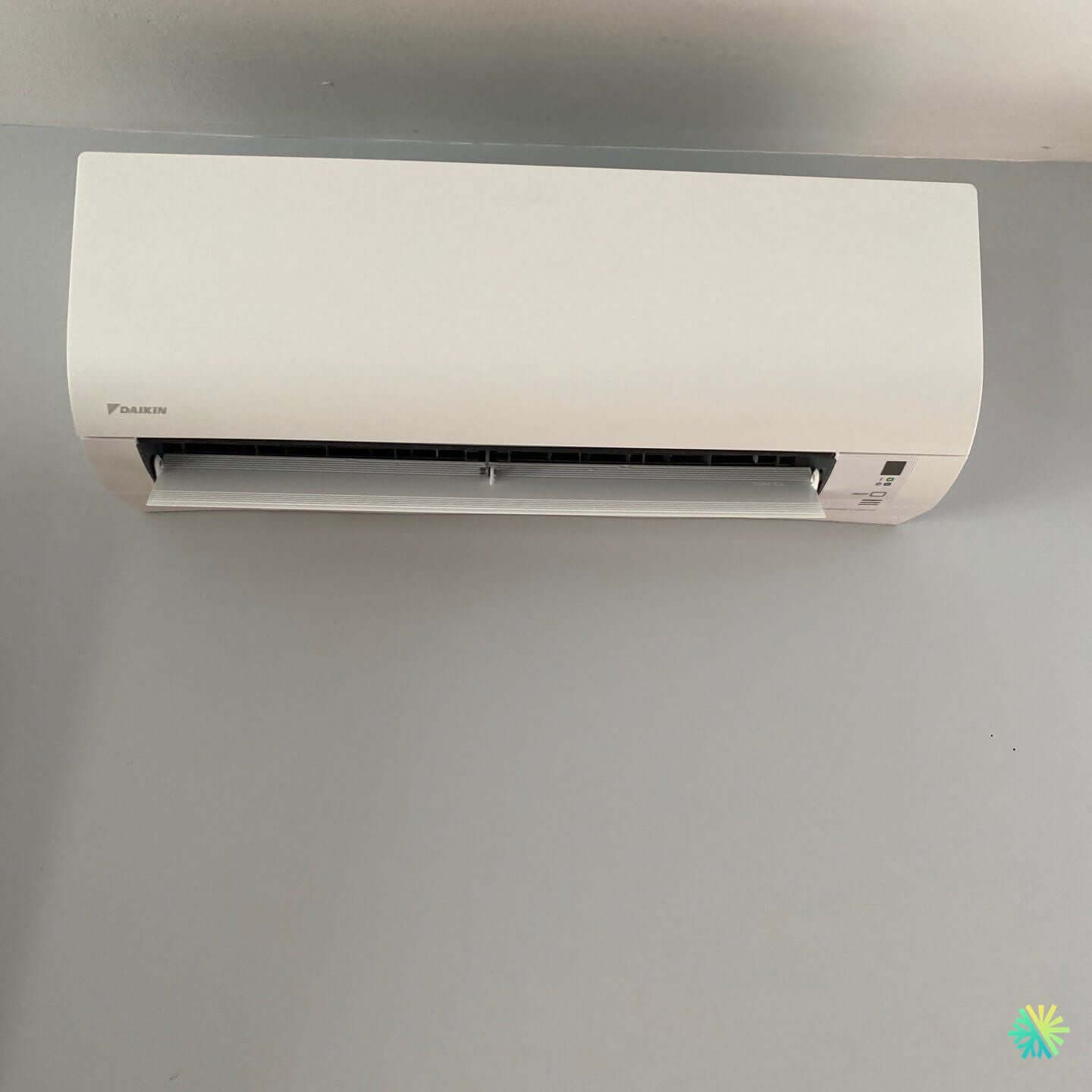 Installation d’une Daikin — Thermopompe murale R-32 à Villeray–Saint-Michel–Parc-Extension (Montréal)