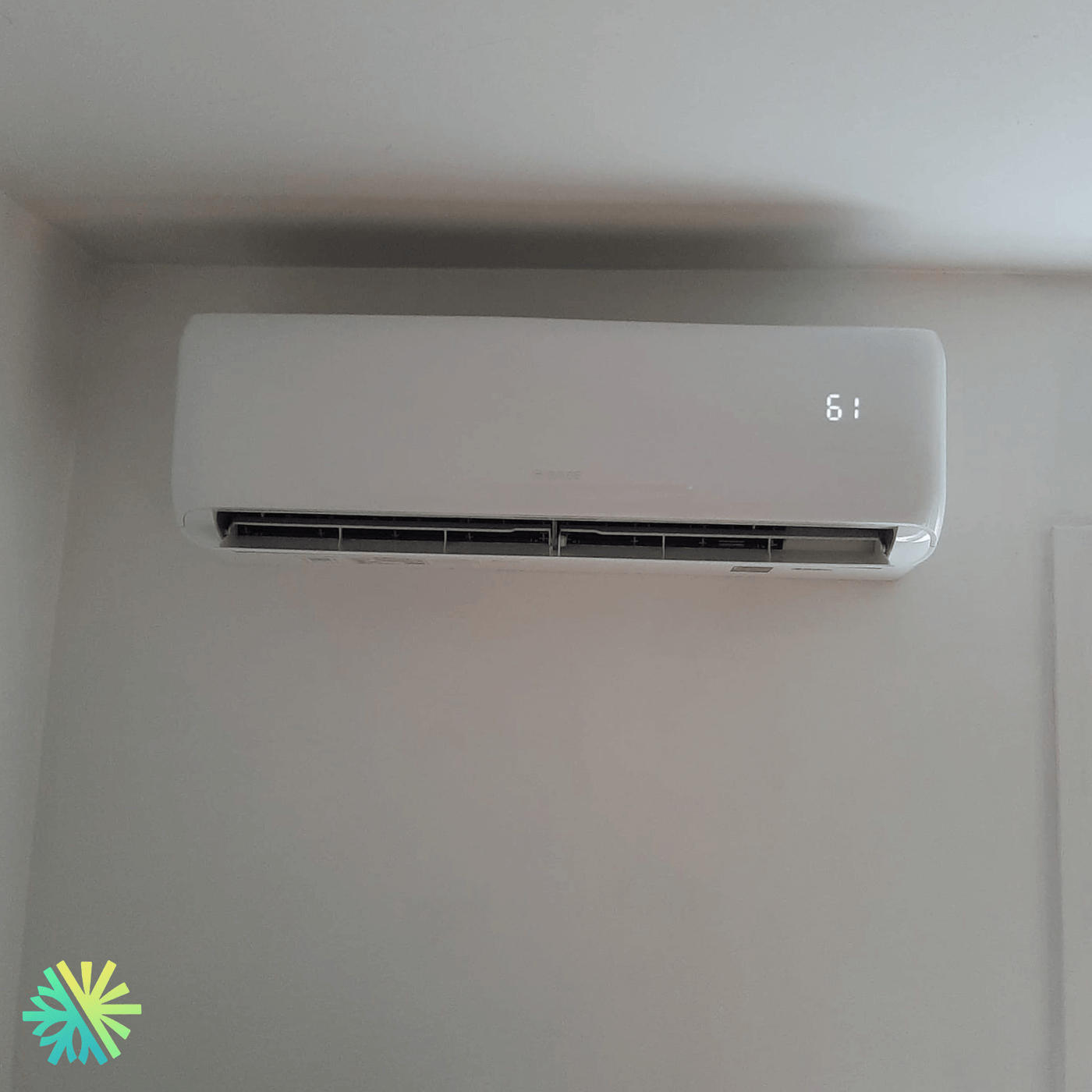 Installation d'une thermopompe murale Gree Vita à Delson, Rive-Sud