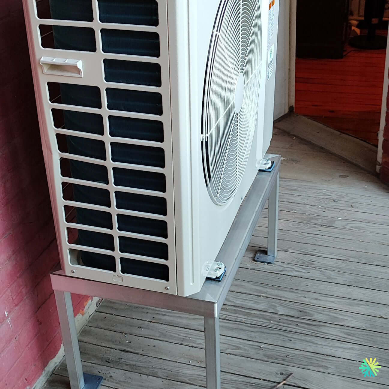 Installation d’une thermopompe centrale GREE Flexx Ultra R32 à Lachine