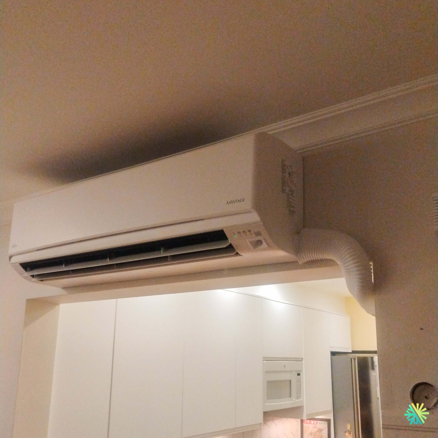 Installation d’une thermopompe murale Fujitsu Airstage Orion XLTH+ 15 000 BTU dans Villeray–Saint-Michel–Parc-Extension à Montréal