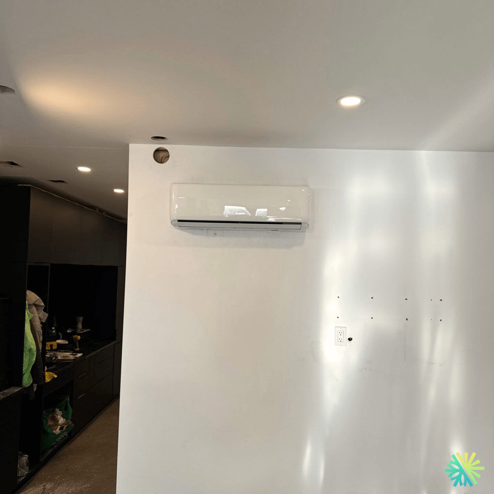 Installation d’une thermopompe murale Gree dans Le Sud-Ouest (Montréal)