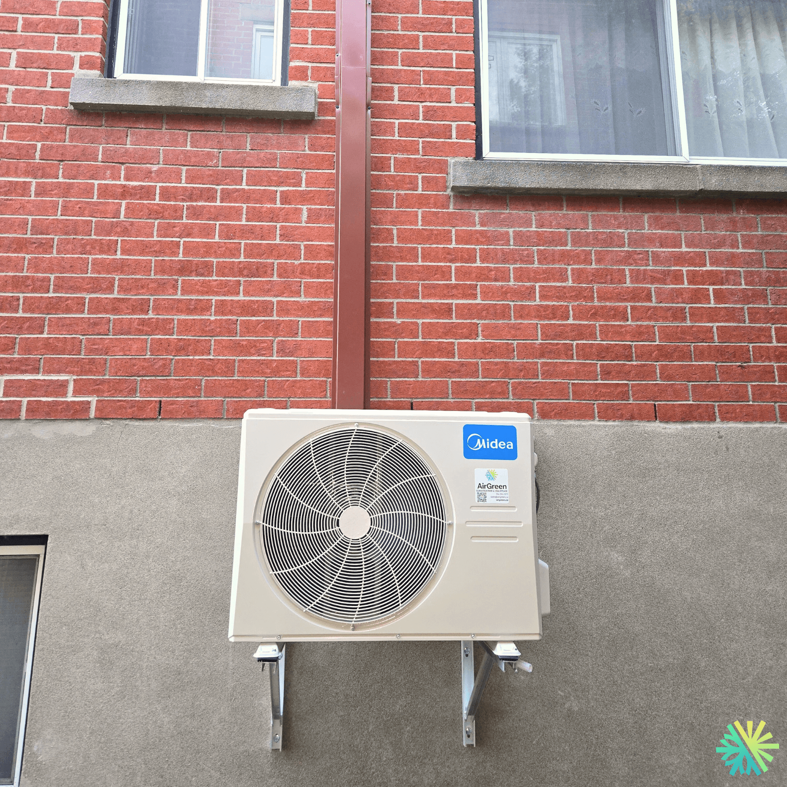 Installation d’une thermopompe murale Midea à Rosemont–La Petite-Patrie