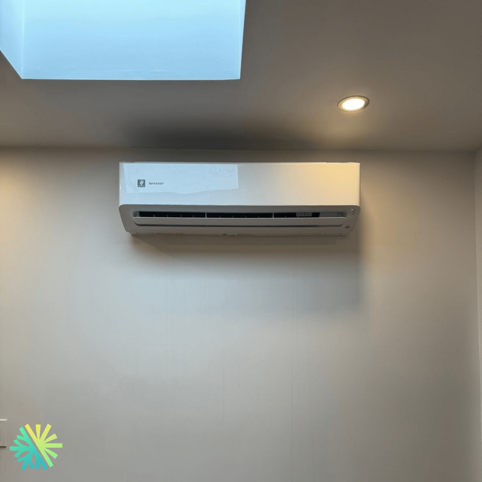 Installation d'un mini split Sharp ZU1 à Ville Mont-Royal