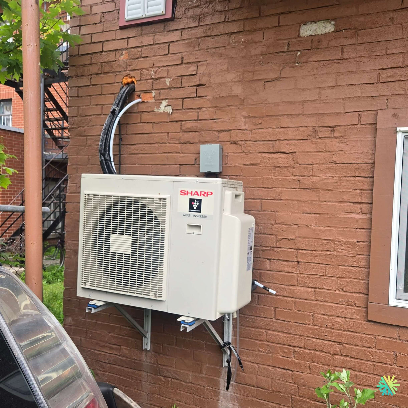 Réparation d’une thermopompe murale Sharp à Rosemont–La Petite-Patrie