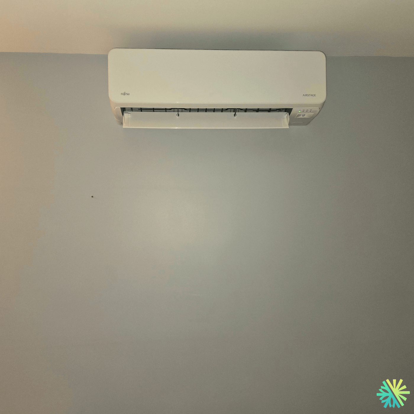 Installation d’une thermopompe murale Fujitsu Airstage à Ville-Marie (Montréal)