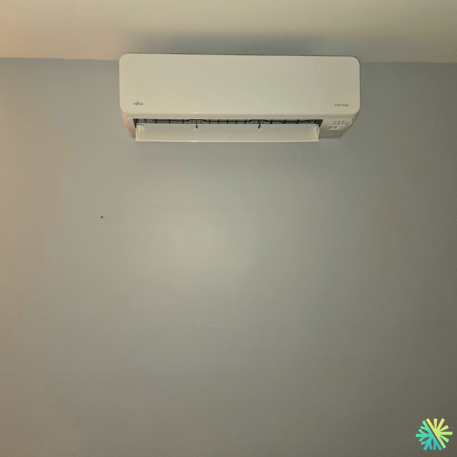 Installation d’une thermopompe murale Fujitsu Airstage à Ville-Marie (Montréal)