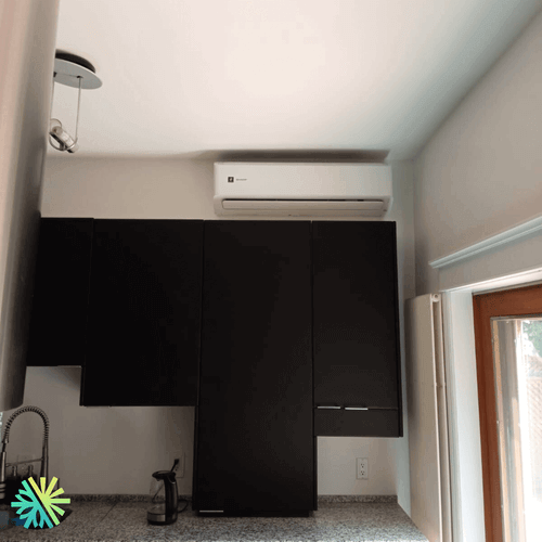 Installation d'une Mini Split Thermopompe Sharp ZHU à Anjou