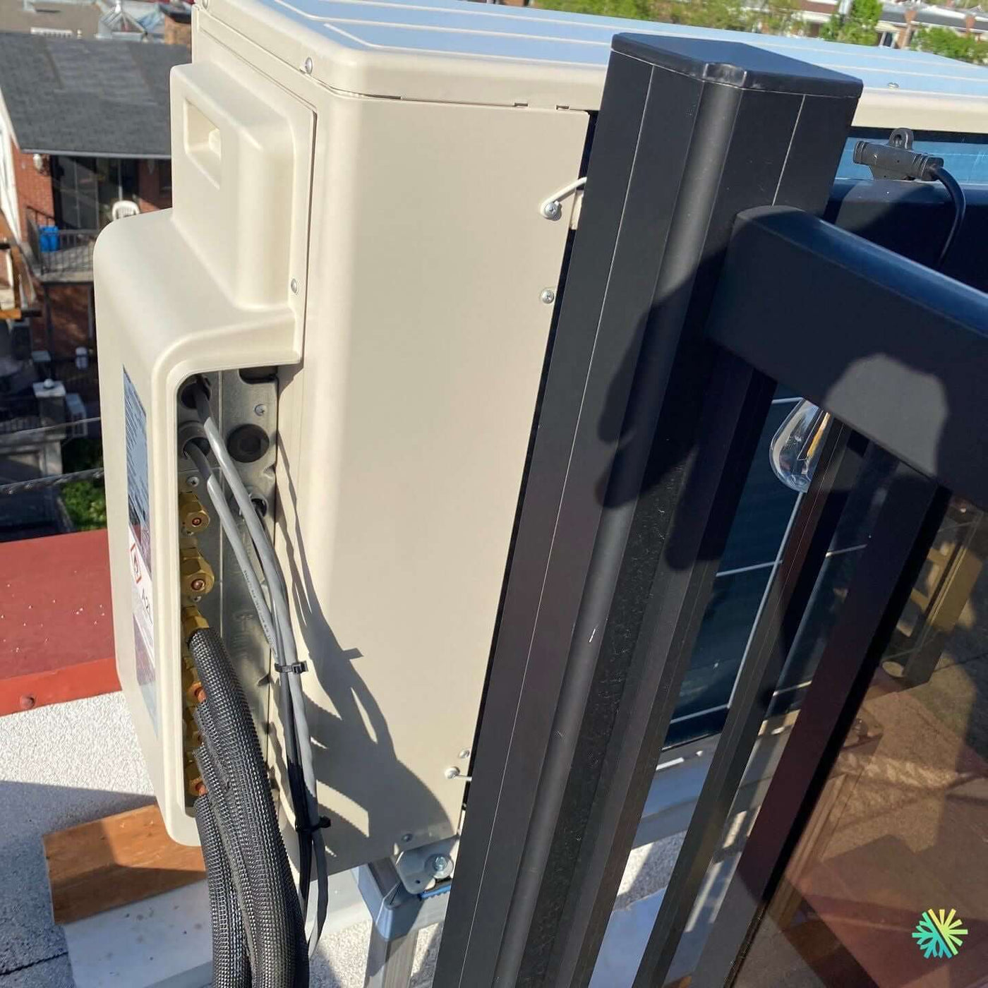 Réparation d’une thermopompe murale Midea à Côte-des-Neiges