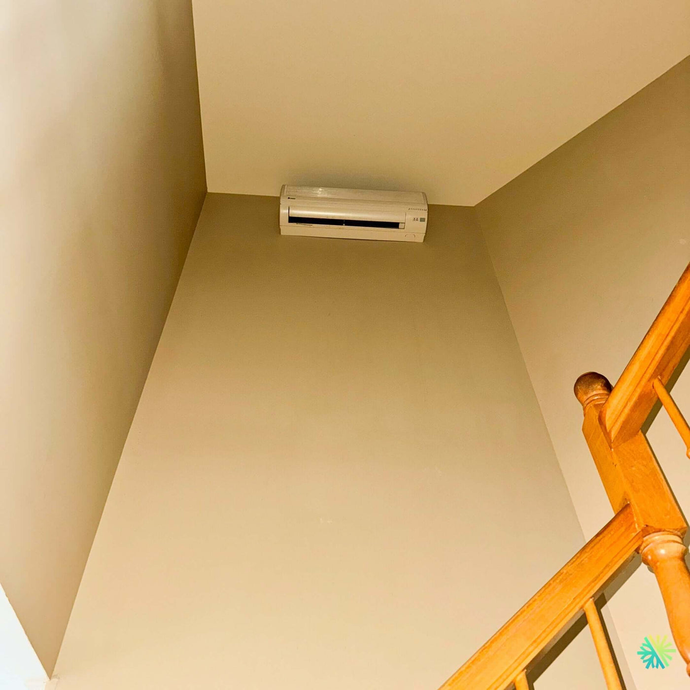 Une réparation de thermopompe murale Nordik en hauteur à Pointe-aux-Trembles : un défi relevé avec précision par AirGreen