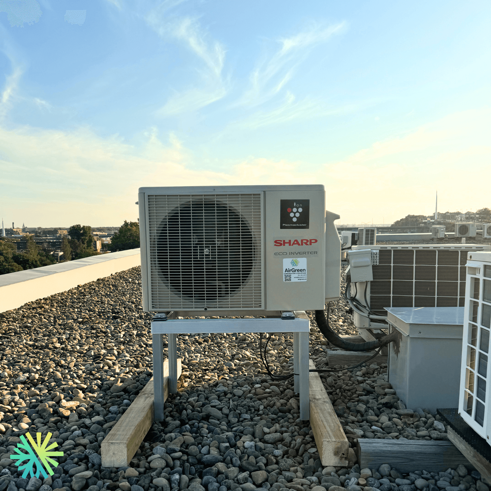 Installation d’une thermopompe mini split SHARP ZHU1 à Montréal