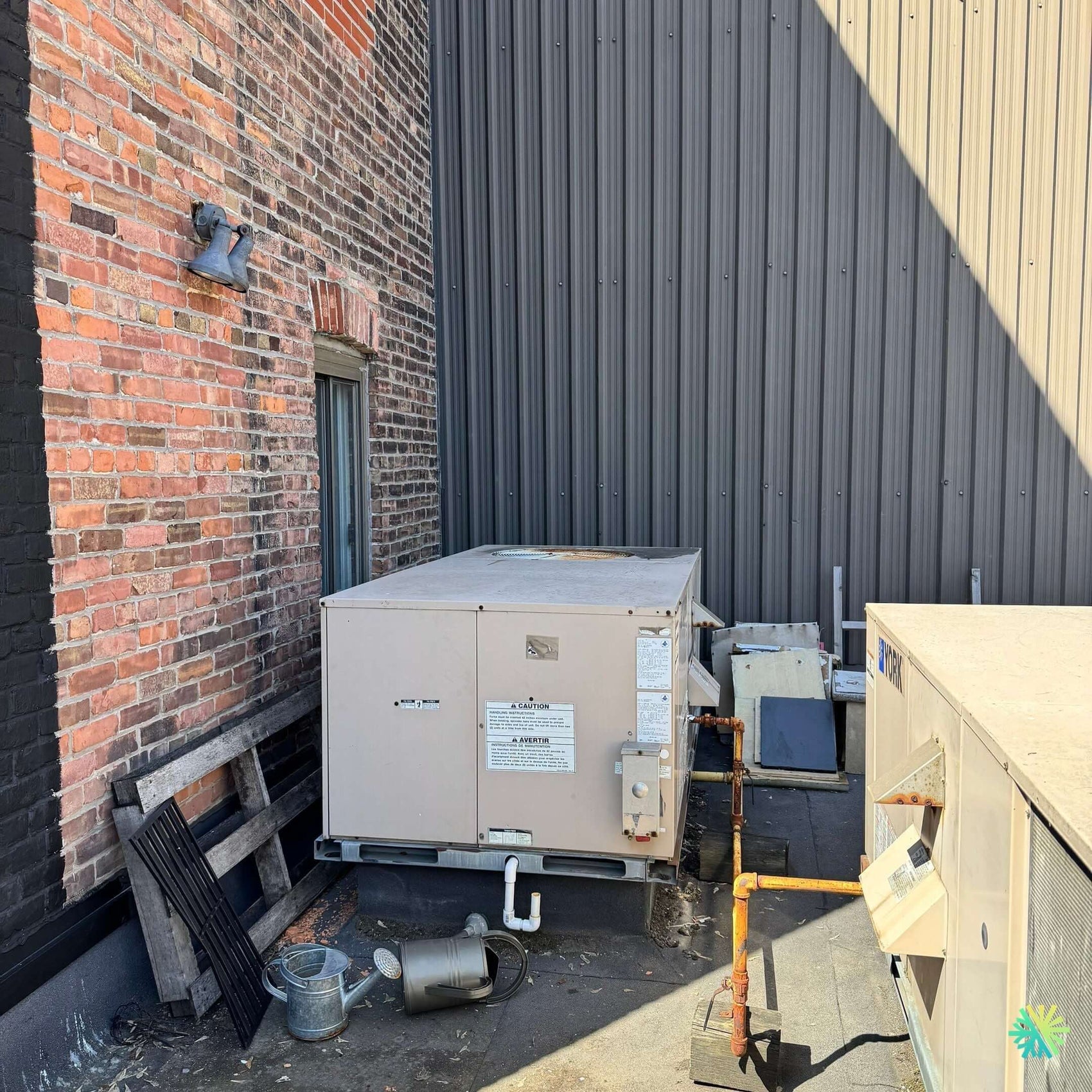 CVC Commercial à Montréal : Rétrofit complet d’un système rooftop pour un immeuble industriel