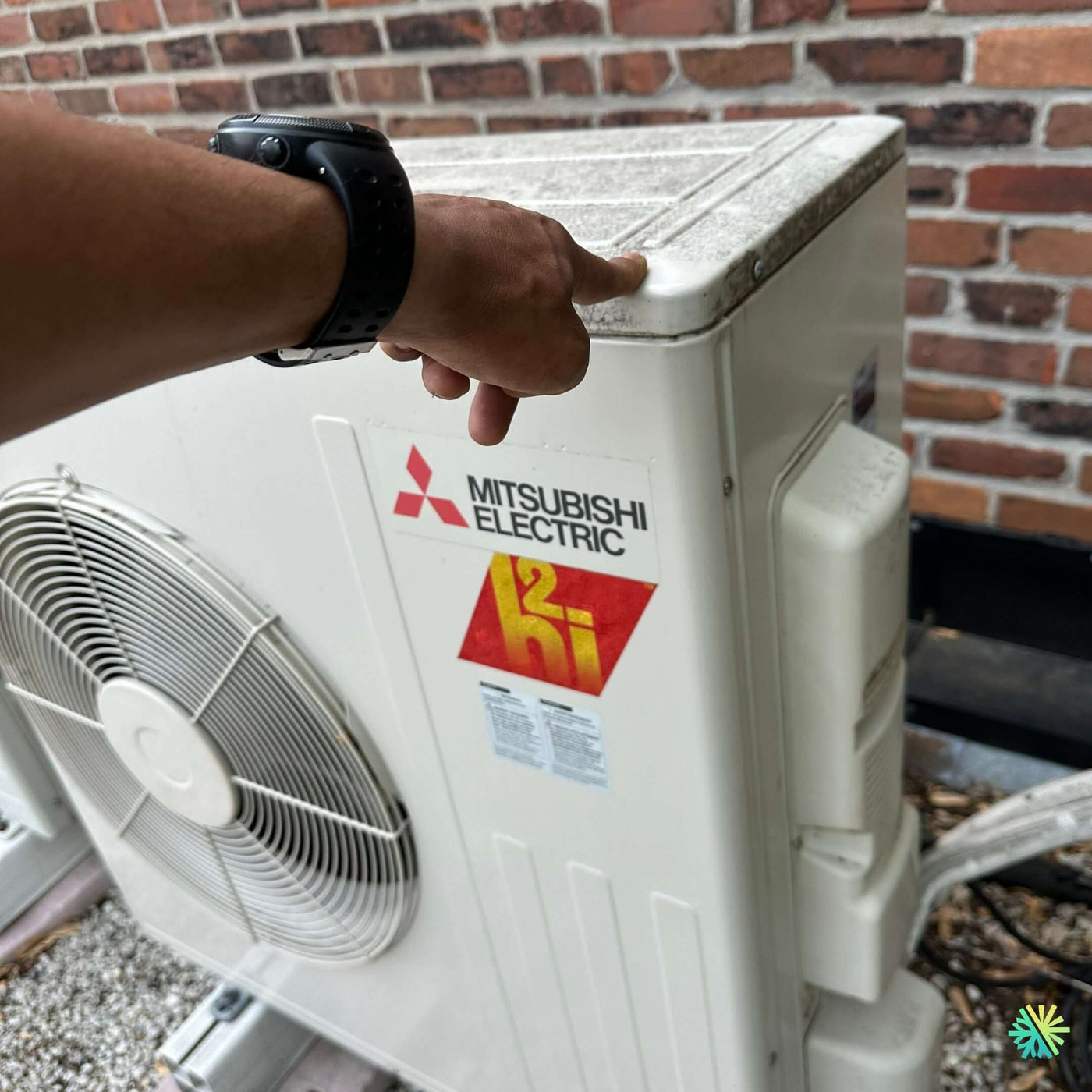 Réparation d’une thermopompe murale Mitsubishi Electric à Sainte-Anne-de-Bellevue
