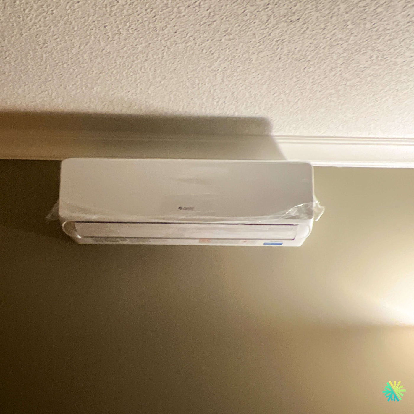 Installation d’une thermopompe murale GREE CHARMO R32 à Mercier–Hochelaga-Maisonneuve : confort discret, finition propre et performance résidentielle à Montréal