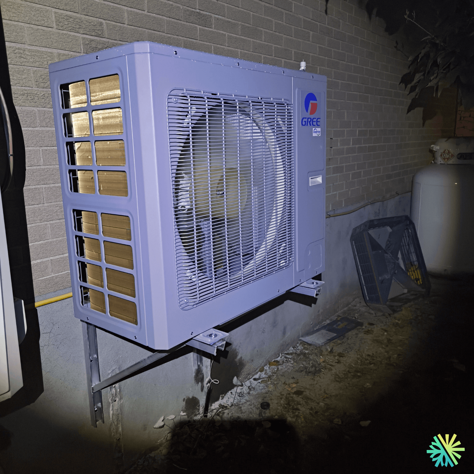 Installation d’une thermopompe centrale Gree à Brossard