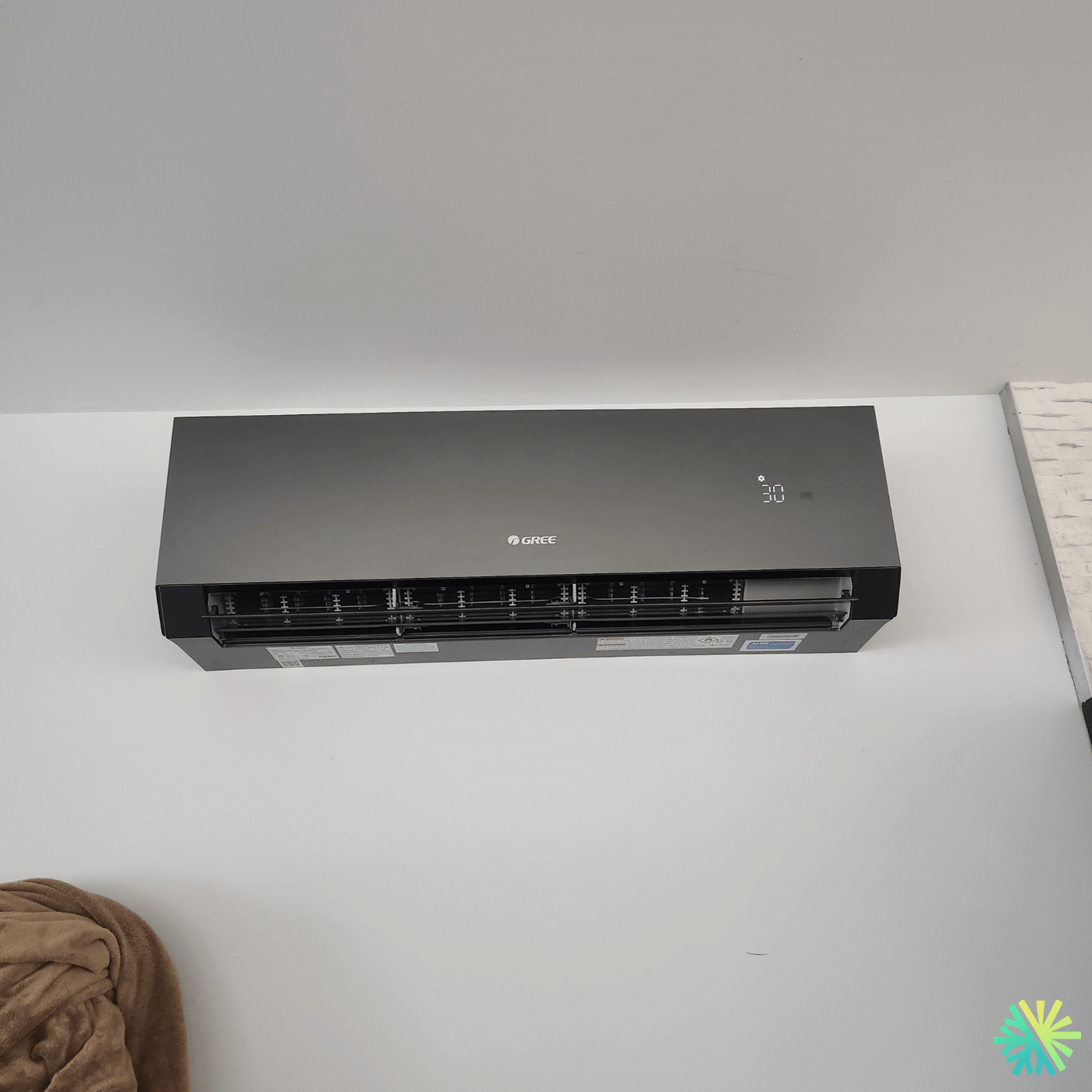 Installation d’une thermopompe murale Gree Clivia à Ville-Marie (Montréal)