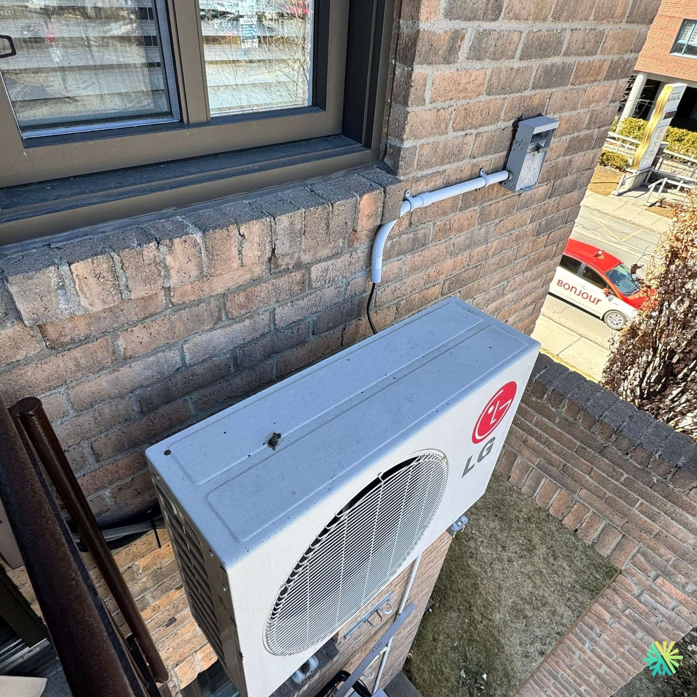 Réparation d’une thermopompe murale LG à Pointe-Claire