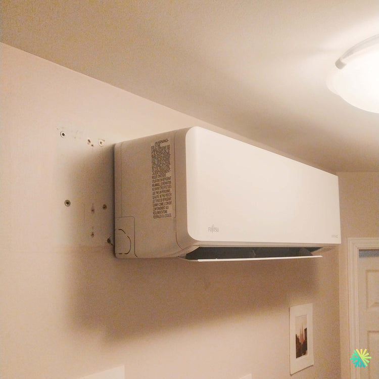 Installation d’une thermopompe double zone Fujitsu Aquila XLTH à Boucherville, sur la Rive-Sud de Montréal