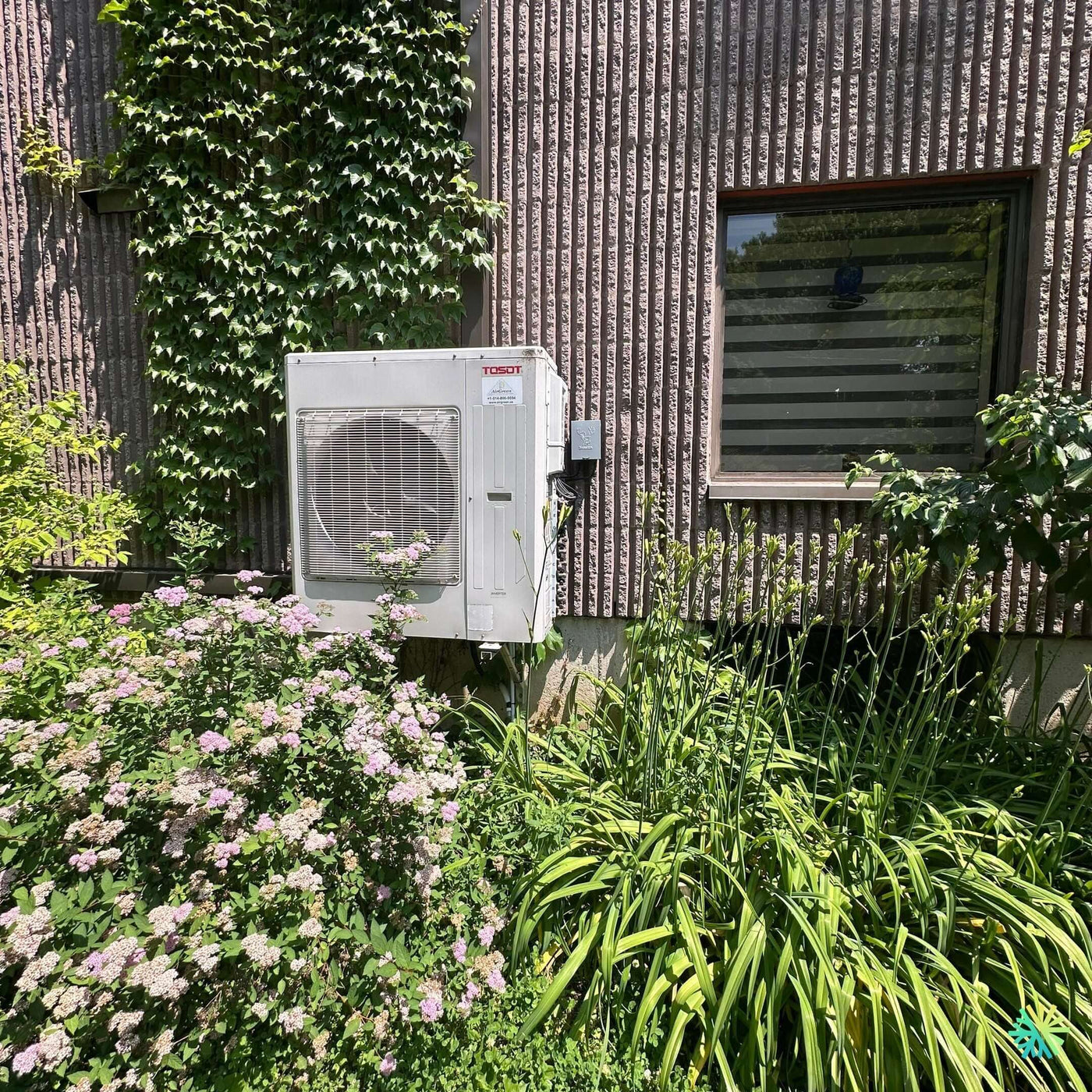 Réparation d’une thermopompe murale Tosot à Sainte-Dorothée
