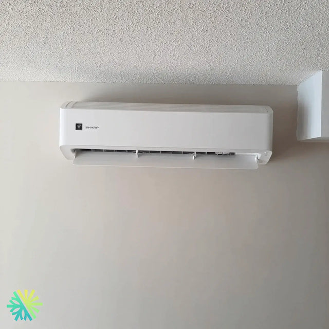 Installation of a Sharp ZU1 wall-mounted heat pump in Sainte-Marthe-sur-le-Lac