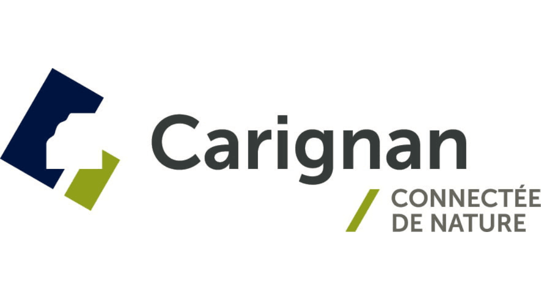 Carignan logo with tagline "Connectée de Nature" featuring a geometric design in blue and green.