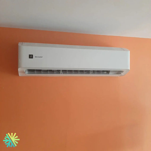 Installation of a SHARP ZU1 wall-mounted heat pump in Deux-Montagnes