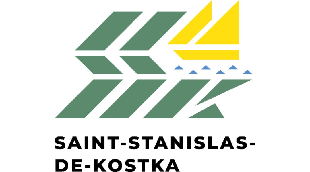 Saint-Stanislas-de-Kostka logo featuring green and yellow geometric shapes with text.