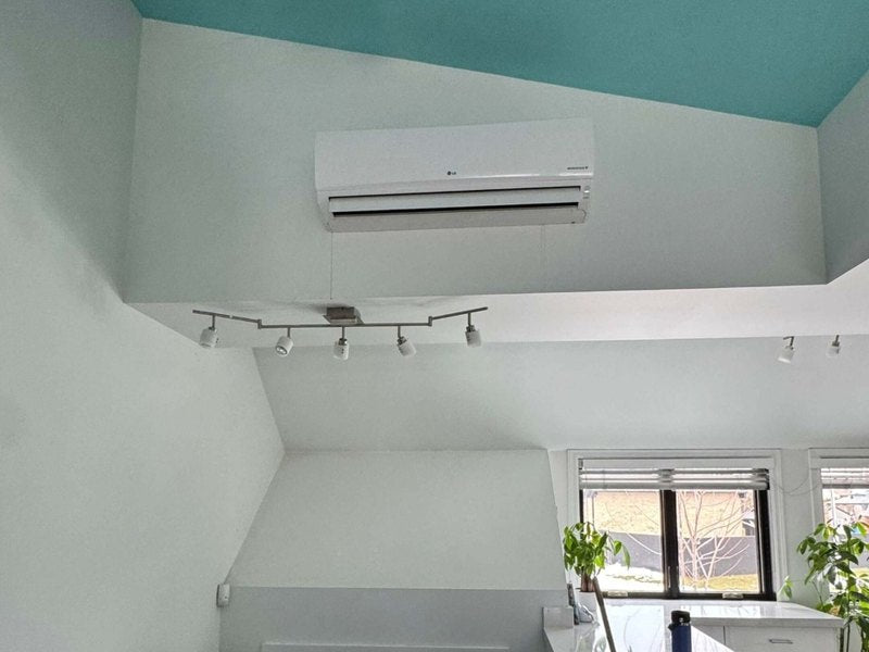 LG Dual Inverter under a cathedral ceiling, installed by AirGreen, Le Plateau-Mont-Royal, Montreal